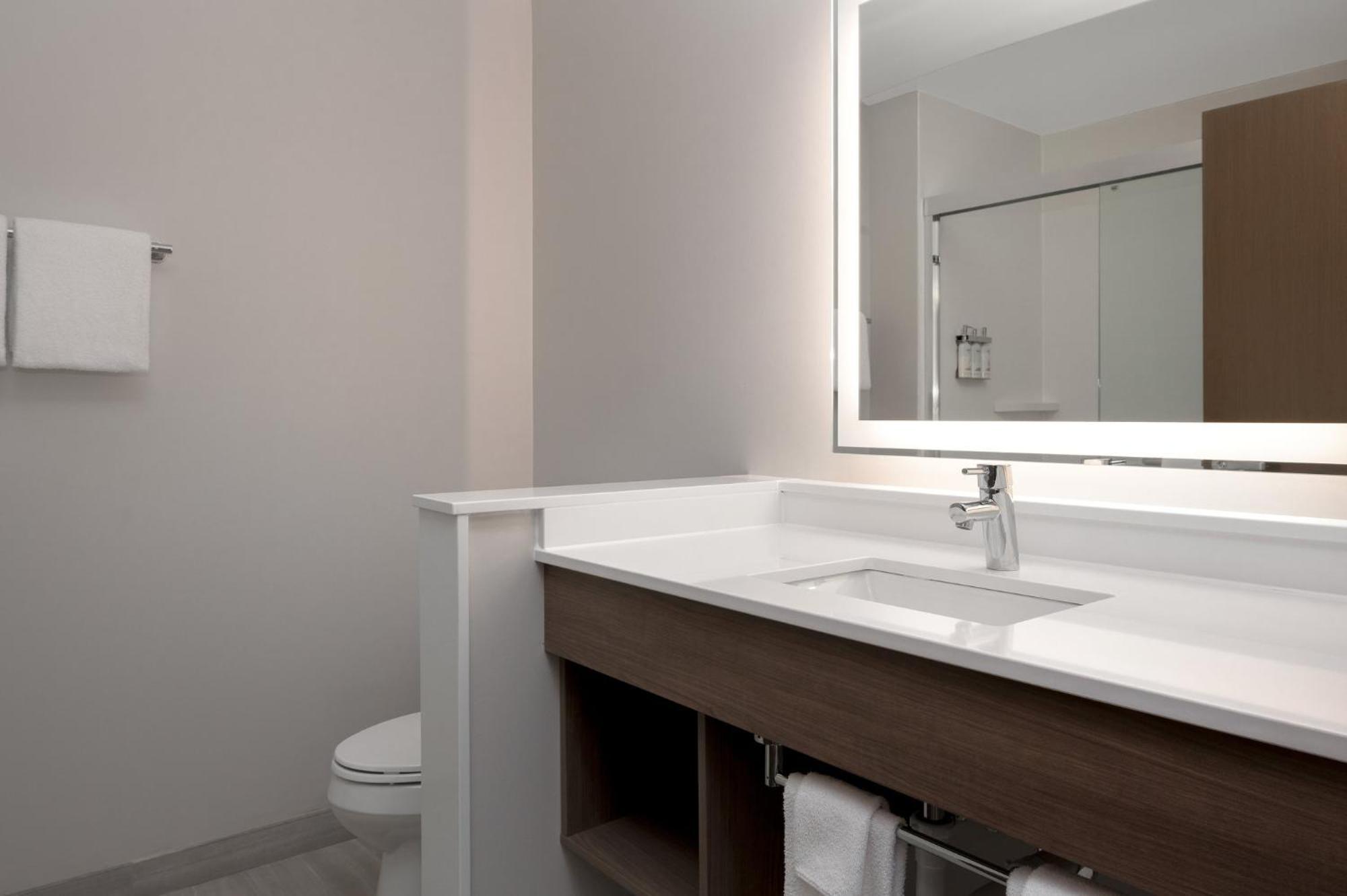 Holiday Inn Express & Suites Alton St Louis Area By Ihg Екстериор снимка