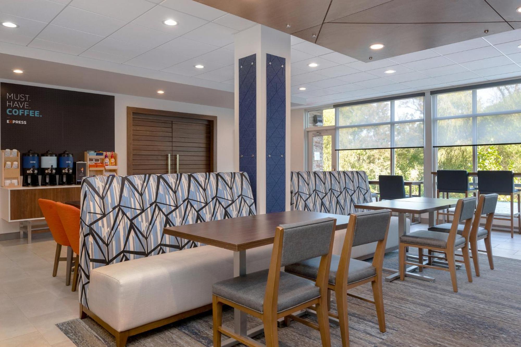 Holiday Inn Express & Suites Alton St Louis Area By Ihg Екстериор снимка